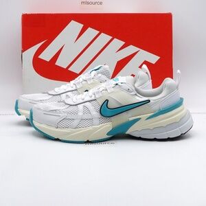 NEW Nike V2K Runtekk Sneakers FD0736-105 White/Dusty Cactus